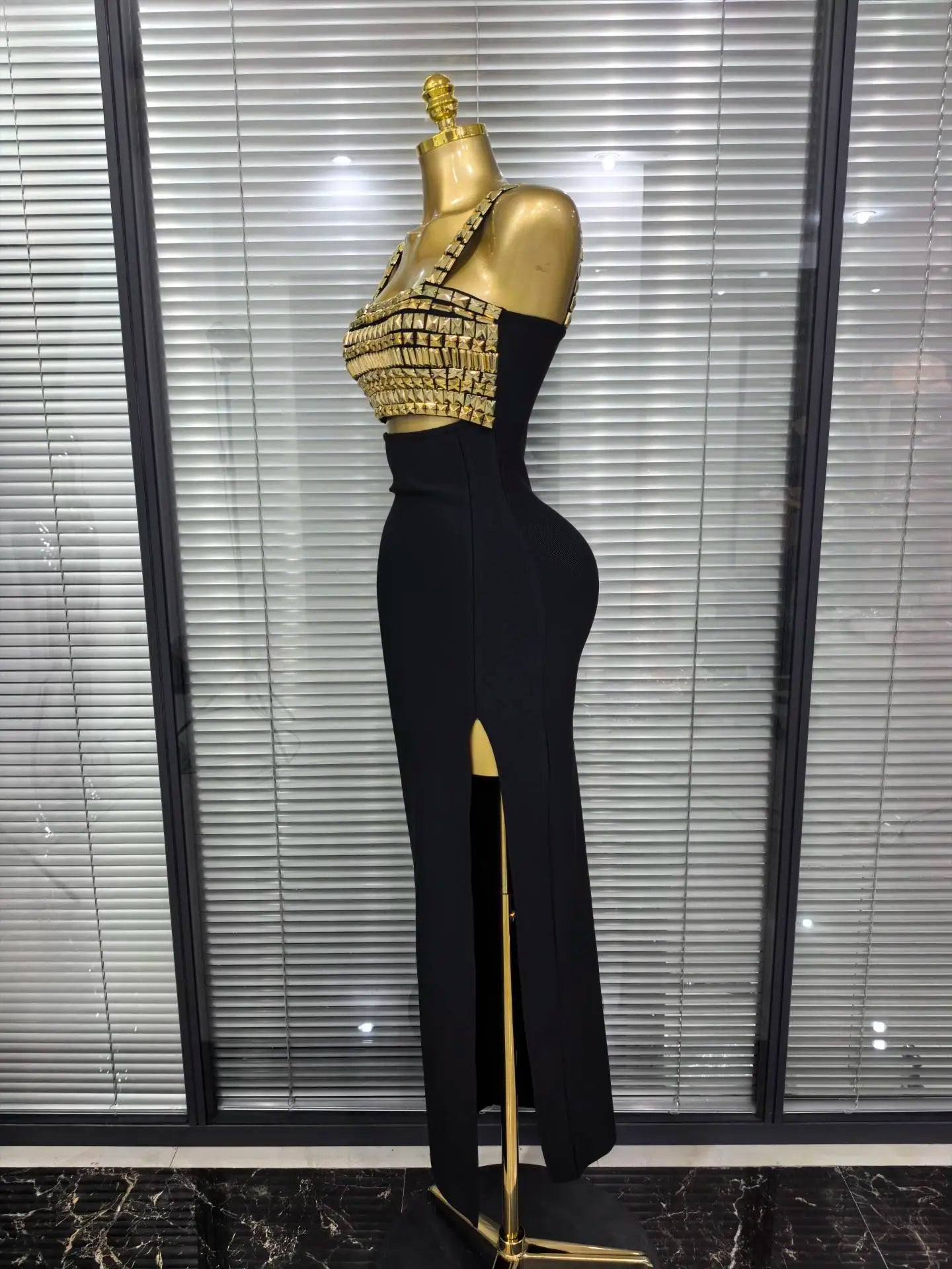 Golden Sequined Women Sleeveless Square Collar Sexy Bodycon Long Bandage Dress Celebrity Red Carpet Fashion Evening Party Dress